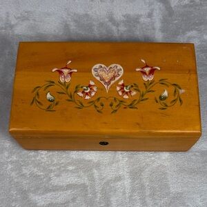 The 50’s Handcrafted Wooden Jewelry Organizer Box - Tan